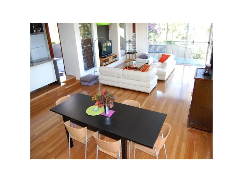 8 Weeronga Way, Ocean Shores NSW 2483