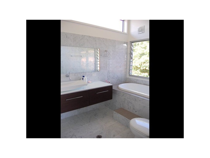 8 Weeronga Way, Ocean Shores NSW 2483