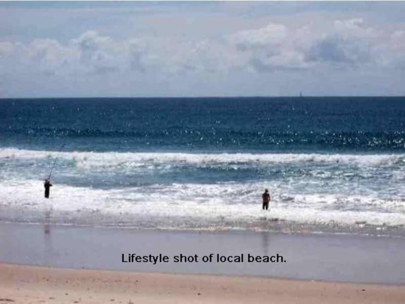 25 Banool Circuit, Ocean Shores NSW 2483