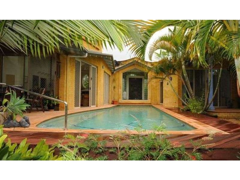 20  Larelar Court, Ocean Shores NSW 2483