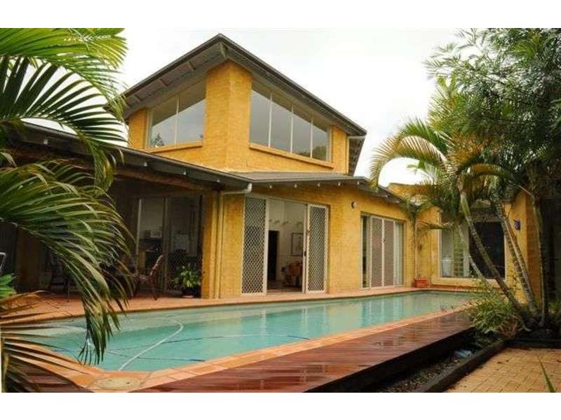 20  Larelar Court, Ocean Shores NSW 2483