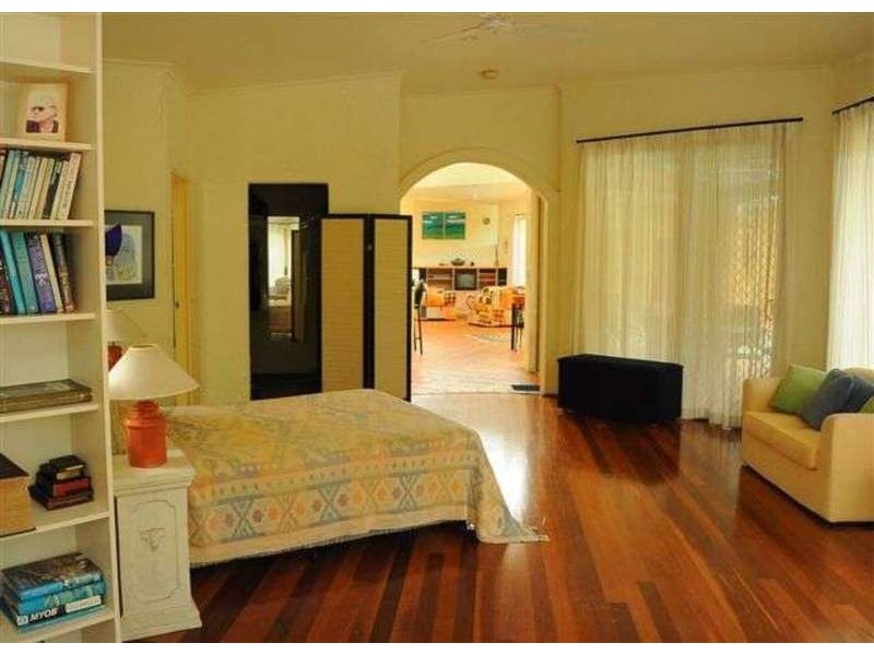 20  Larelar Court, Ocean Shores NSW 2483