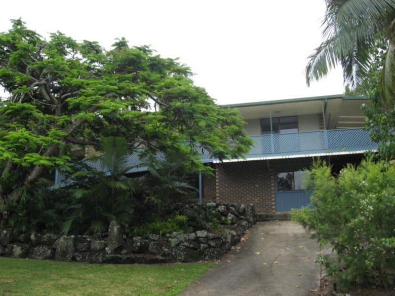 14 Goondooloo Drive, Ocean Shores NSW 2483