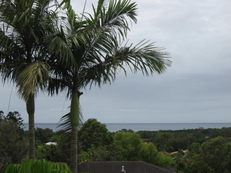 14 Goondooloo Drive, Ocean Shores NSW 2483
