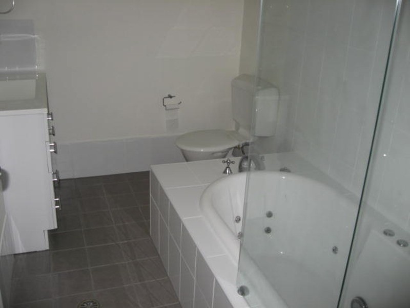 14 Goondooloo Drive, Ocean Shores NSW 2483