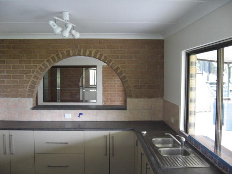 14 Goondooloo Drive, Ocean Shores NSW 2483
