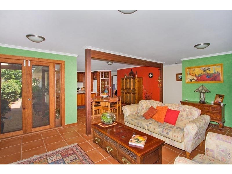 16 Berrimbilla Court, Ocean Shores NSW 2483