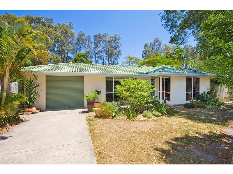 16 Berrimbilla Court, Ocean Shores NSW 2483