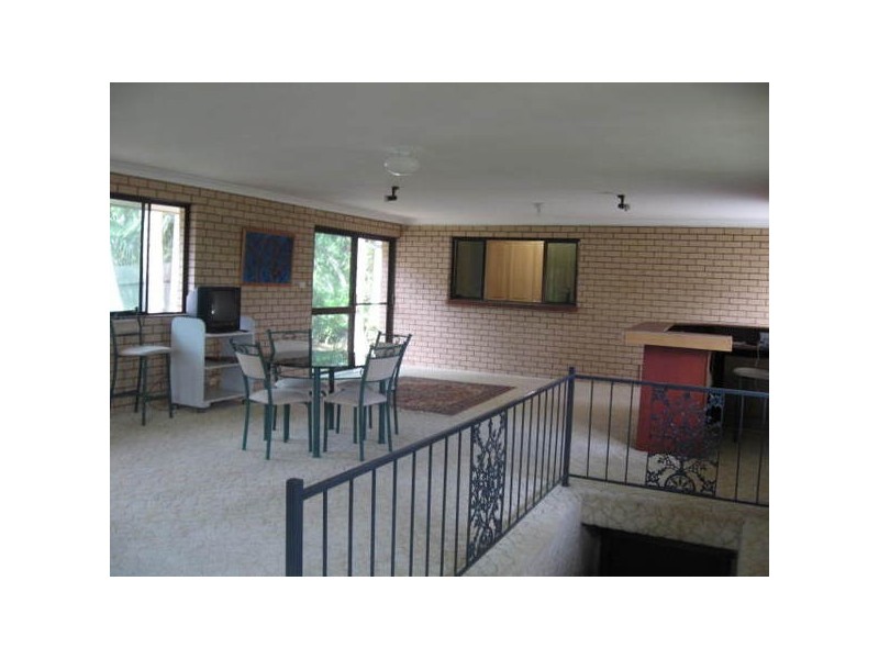 6 Warrambool Road, Ocean Shores NSW 2483