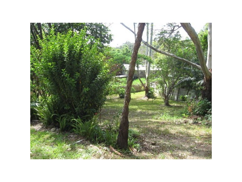 6 Warrambool Road, Ocean Shores NSW 2483