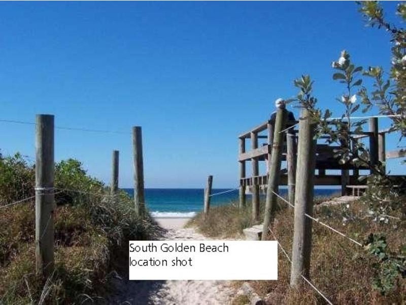 8 Pacific Esplanade, South Golden Beach NSW 2483