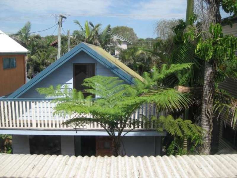 8 Pacific Esplanade, South Golden Beach NSW 2483