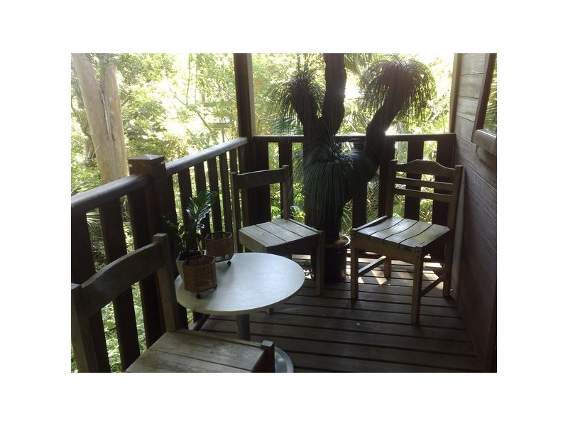 16 Nandroya Avenue, Ocean Shores NSW 2483