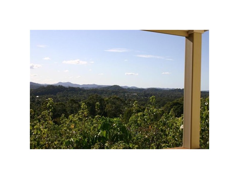 1 Coomburra Crescent, Ocean Shores NSW 2483