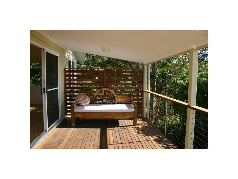 1 Coomburra Crescent, Ocean Shores NSW 2483