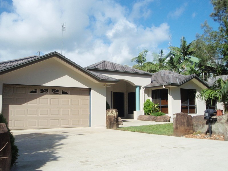 3 Yengarie Way, Ocean Shores NSW 2483