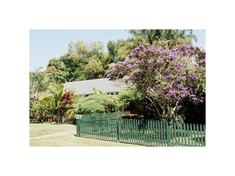 1 Narrogal Court, Ocean Shores NSW 2483
