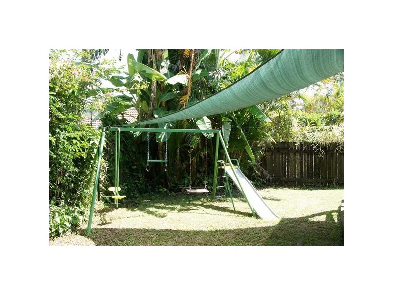 1 Narrogal Court, Ocean Shores NSW 2483