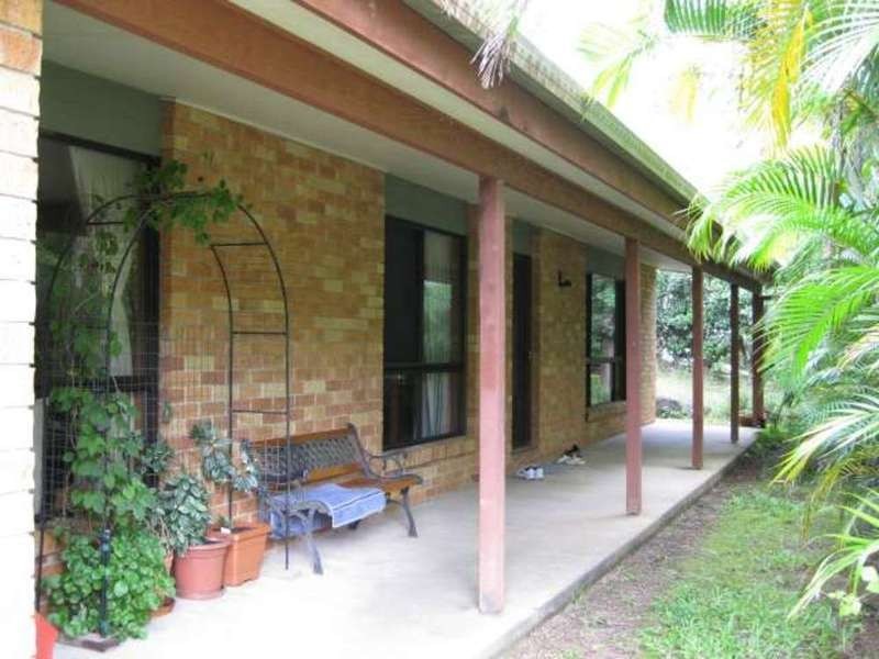 2 Matong Drive, Ocean Shores NSW 2483