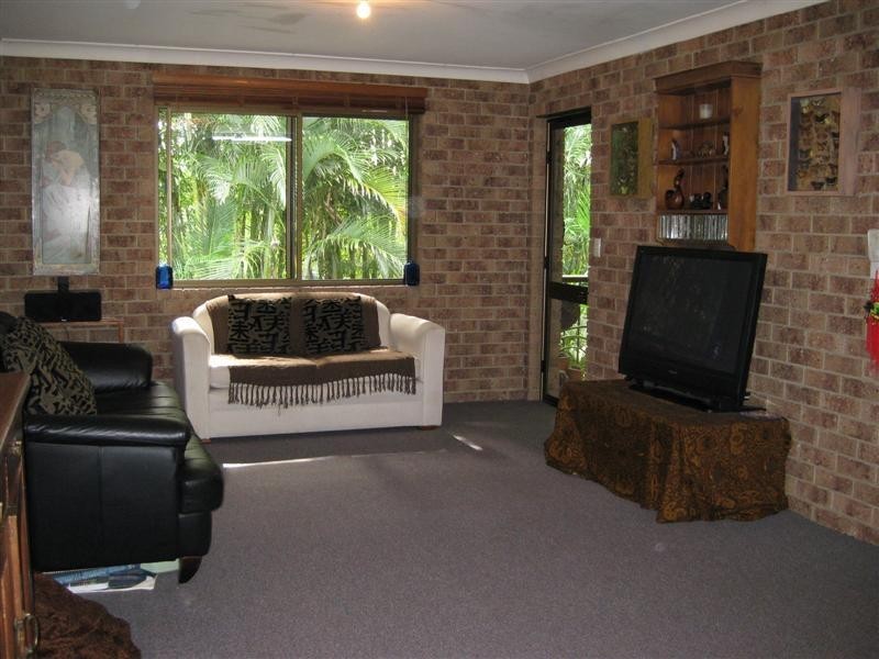 11/2 Rajah Road, Ocean Shores NSW 2483