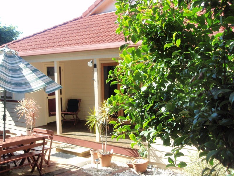 18 Yamble Drive, Ocean Shores NSW 2483