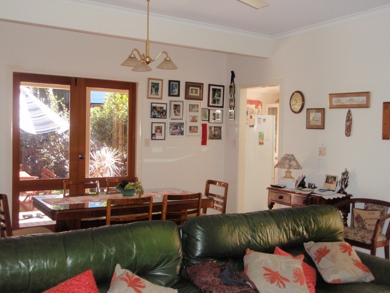 18 Yamble Drive, Ocean Shores NSW 2483