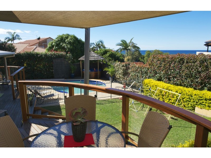 2 Napelle Court, Ocean Shores NSW 2483