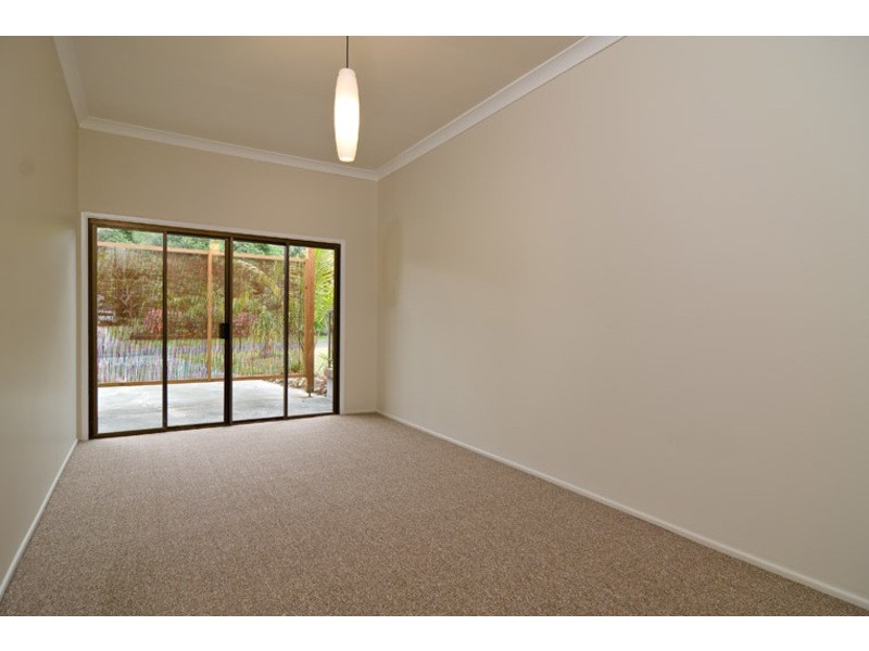 2 Inderwong Avenue, Ocean Shores NSW 2483