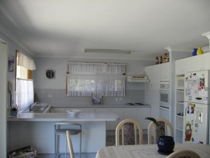 13 Putta Place, Ocean Shores NSW 2483