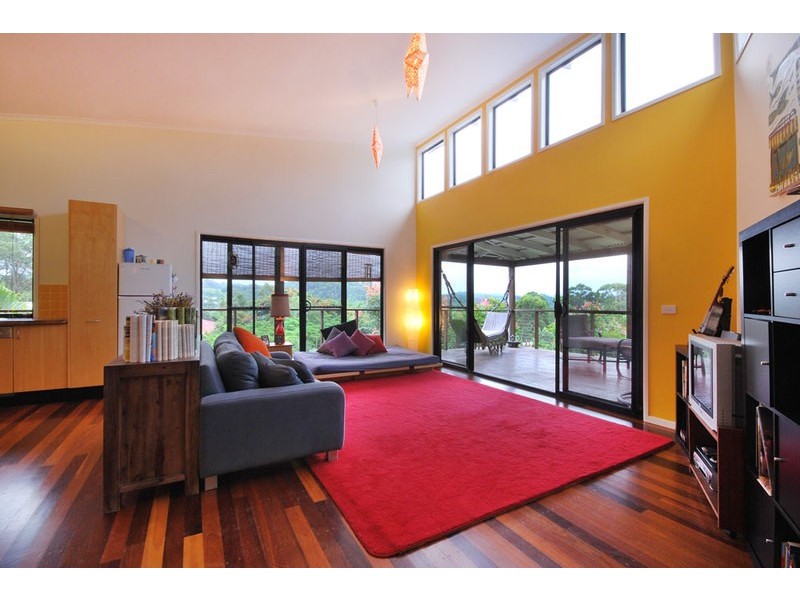 6 Coomburra Avenue, Ocean Shores NSW 2483