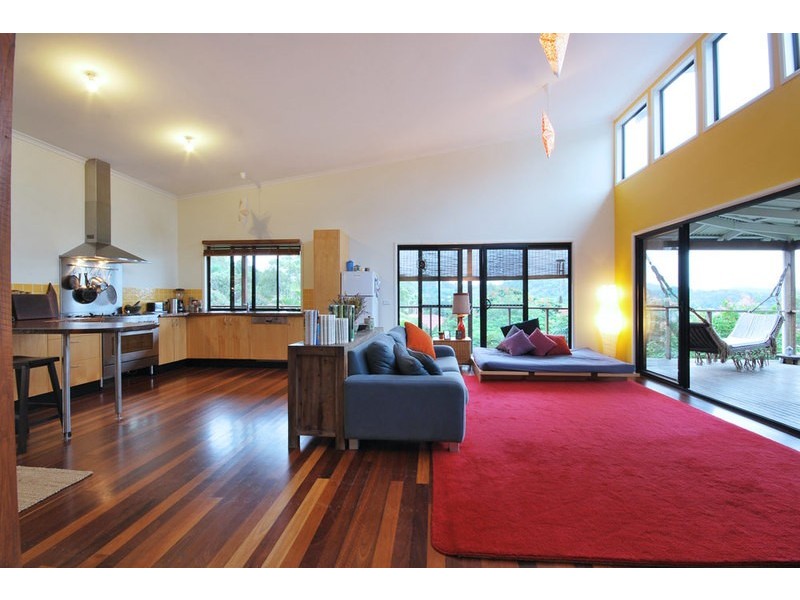 6 Coomburra Avenue, Ocean Shores NSW 2483