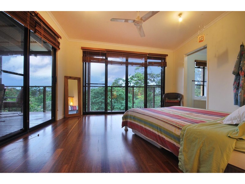 6 Coomburra Avenue, Ocean Shores NSW 2483