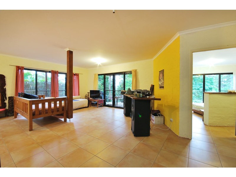 6 Coomburra Avenue, Ocean Shores NSW 2483