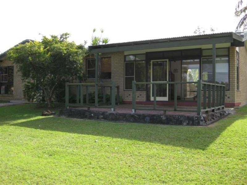 32 Balemo Drive, Ocean Shores NSW 2483