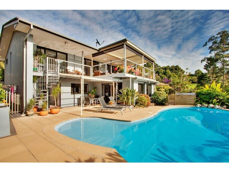 5 Harah Court, Ocean Shores NSW 2483