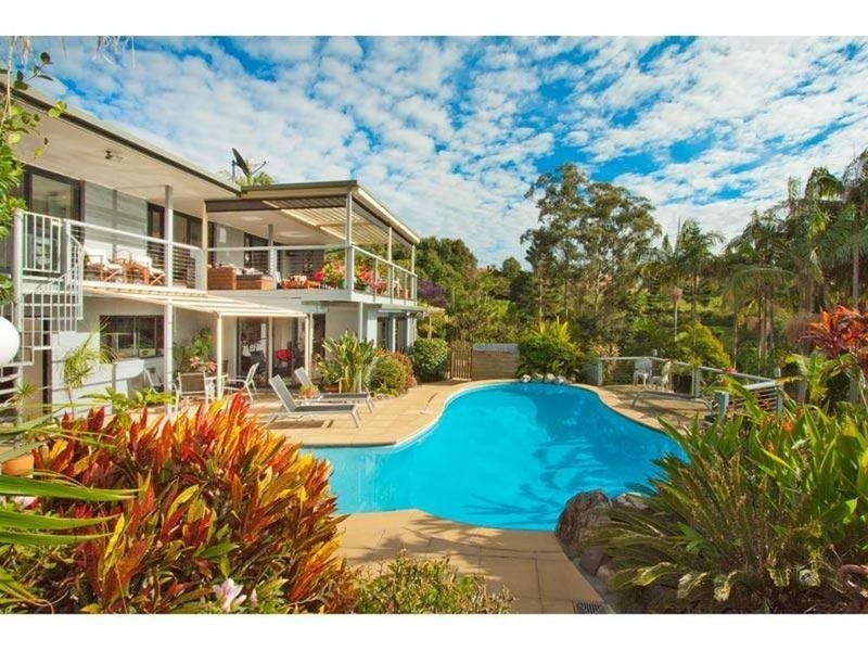 5 Harah Court, Ocean Shores NSW 2483