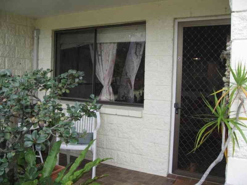 2/2 Arika Avenue, Ocean Shores NSW 2483