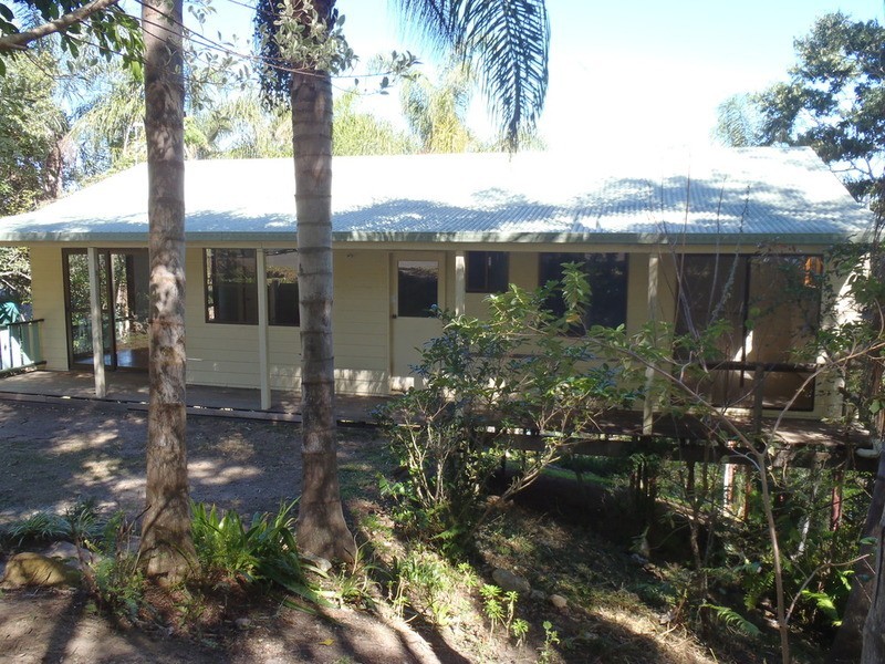 2 Oola Place, Ocean Shores NSW 2483