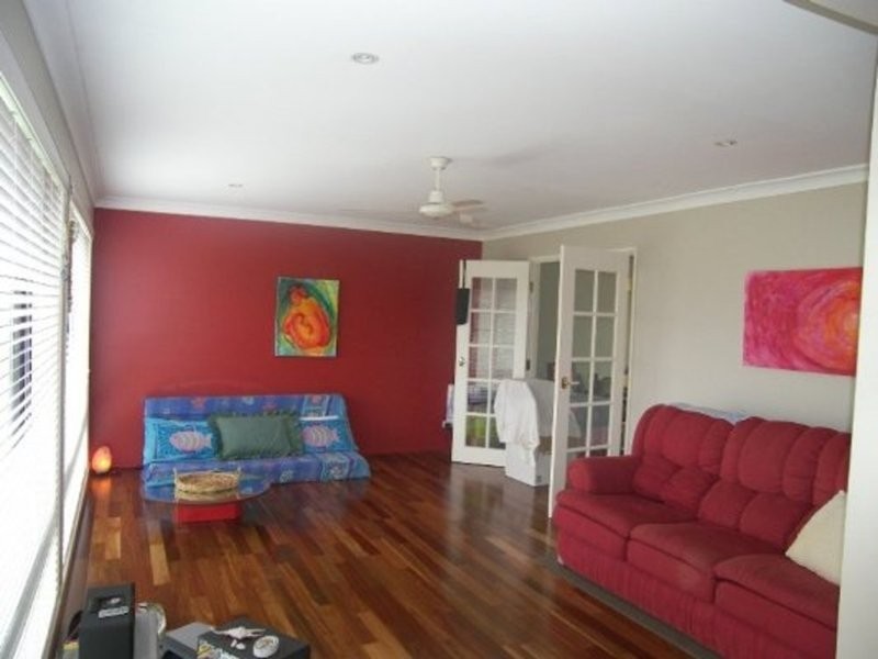 6 Terrara Court, Ocean Shores NSW 2483