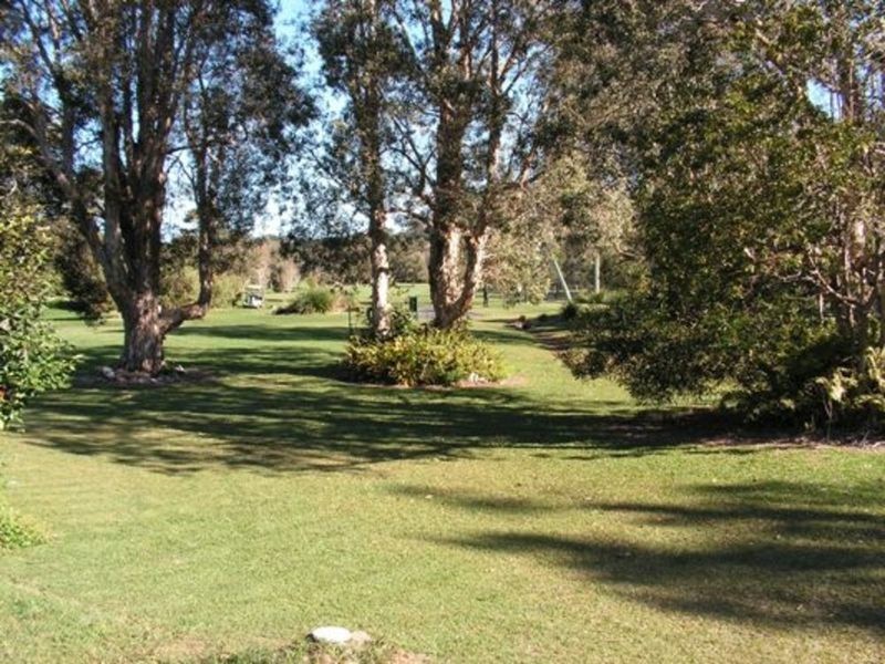 6 Terrara Court, Ocean Shores NSW 2483