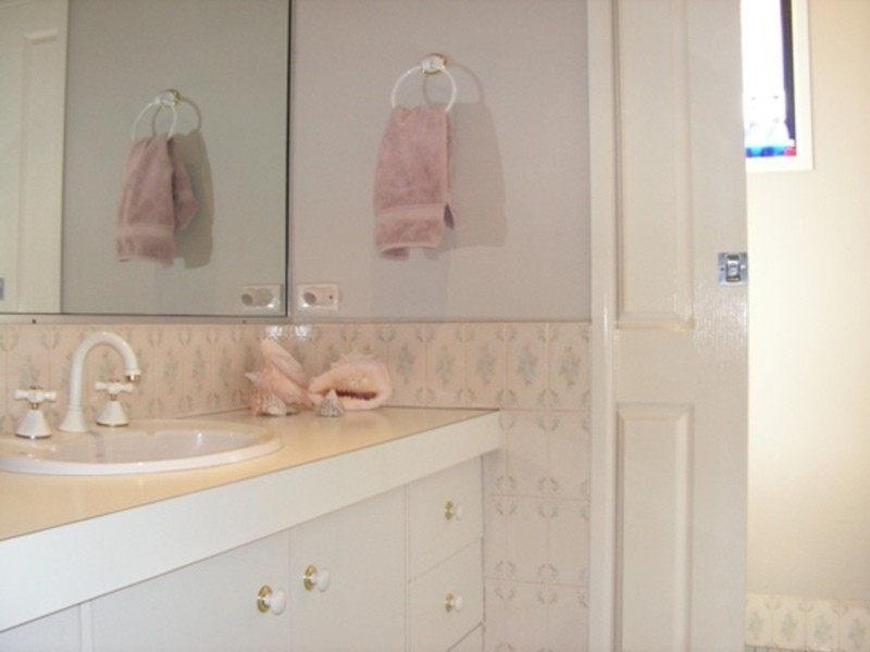 6 Terrara Court, Ocean Shores NSW 2483