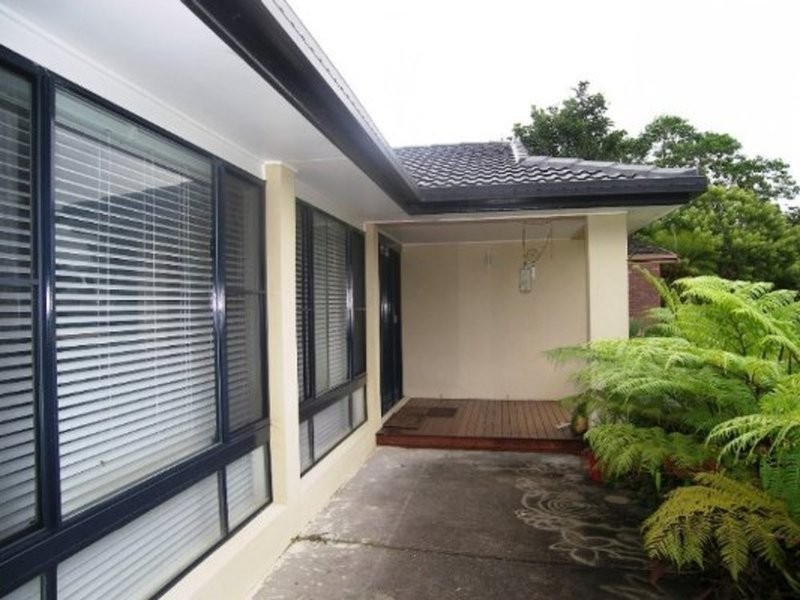 6 Terrara Court, Ocean Shores NSW 2483