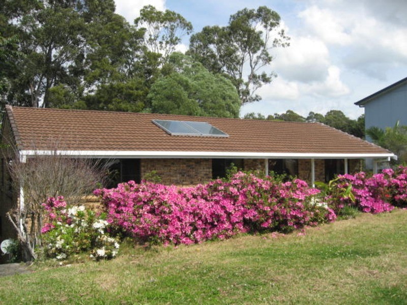 15 Jarrah Crescent, Ocean Shores NSW 2483