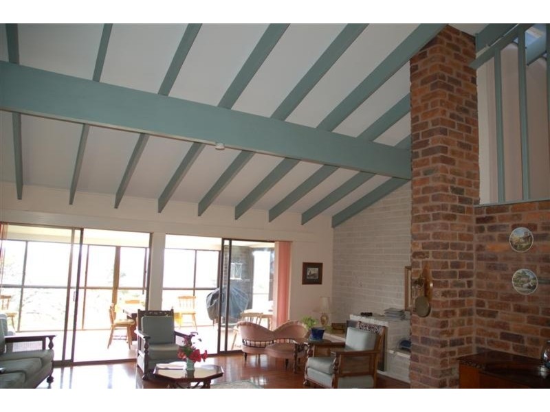 32 Tongarra Drive, Ocean Shores NSW 2483