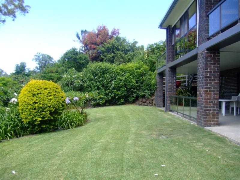 32 Tongarra Drive, Ocean Shores NSW 2483