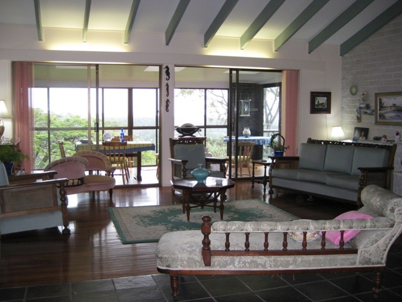 32 Tongarra Drive, Ocean Shores NSW 2483