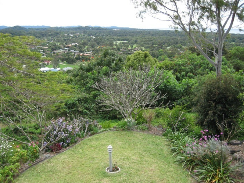 32 Tongarra Drive, Ocean Shores NSW 2483