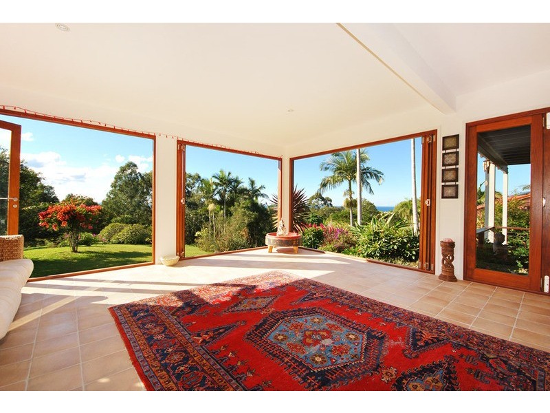 10 Tongarra Drive, Ocean Shores NSW 2483