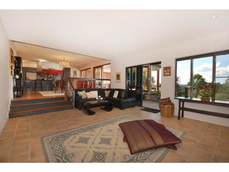 10 Tongarra Drive, Ocean Shores NSW 2483
