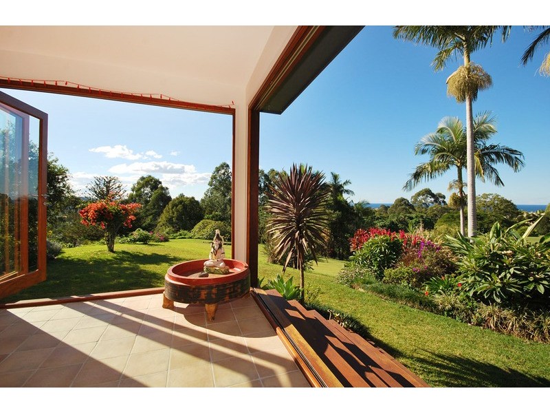 10 Tongarra Drive, Ocean Shores NSW 2483